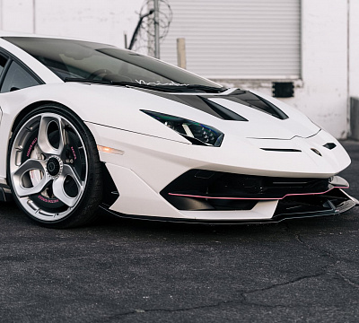 Фото дисков Brixton Forged NC01-R на Lamborghini Aventador