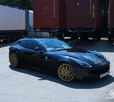 Фото дисков Vossen HF-2 на Ferrari GTC4Lusso