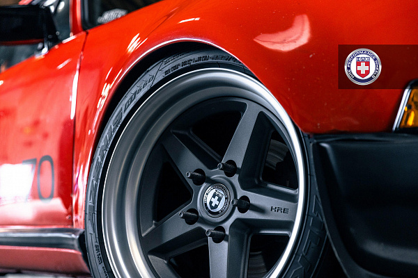 Фото дисков HRE 517K Сатиновый графит на Porsche 911 I