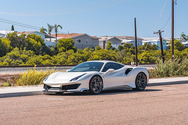 Фото дисков Anrky AN22 Глянцевый тонированный лак на Ferrari 812