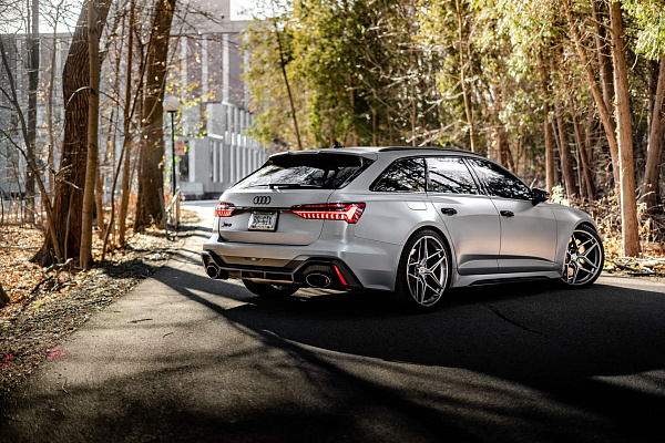 Фото дисков HRE FF11 Глянцевый графит на Audi A/RS 6 (C8)