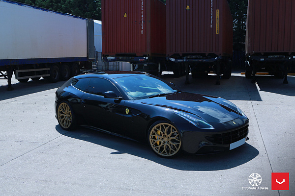Фото дисков Vossen HF-2 Глянцевое золото на Ferrari GTC4Lusso