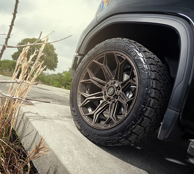 Фото дисков 4PLAY 4P83 на GMC Sierra IV
