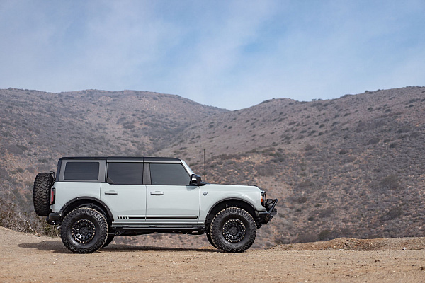 Фото дисков Black Rhino PRIMM Черный сатин на Ford Bronco