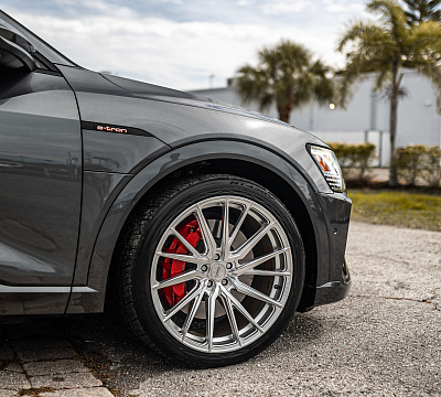 Фото дисков Vossen HF-4T на Audi E-tron