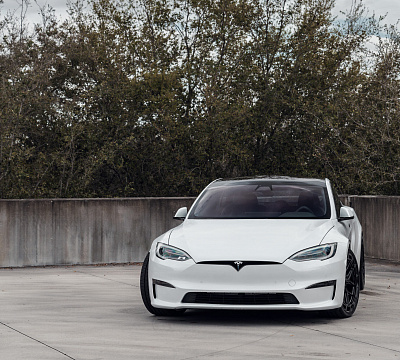 Фото дисков Vossen HFX-1 (5-Lug) на Tesla Model S