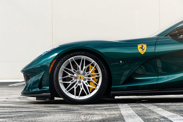 Фото дисков Anrky S1-X1 Глянцевый лак на Ferrari 812