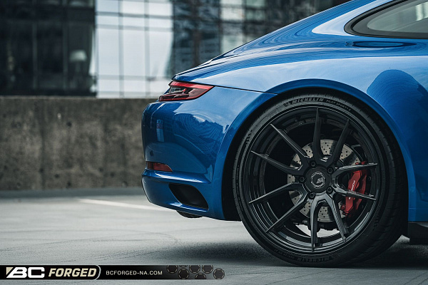 Фото дисков BC Forged HCA162 Глянцевый темный лак на Porsche 911 VII
