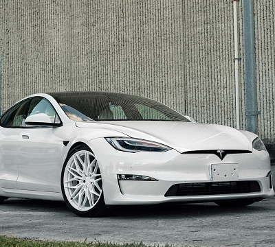 Фото дисков Anrky S1-X1 на Tesla Model S