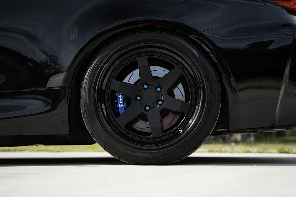 Фото дисков Strasse Wheels S6 Competition Черный матовый на Lexus RC