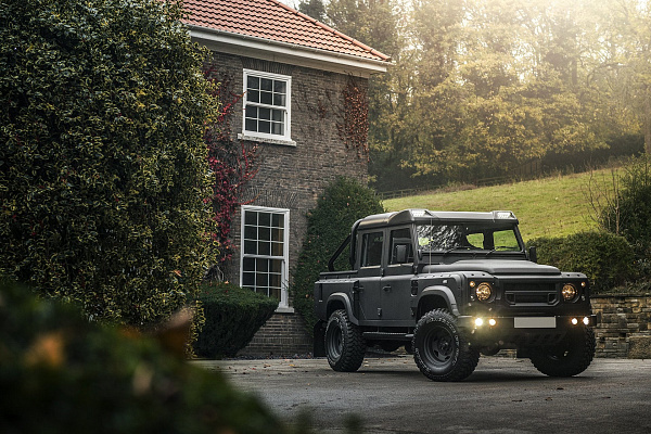 Фото дисков Kahn 1947 Heritage Черный матовый на Land Rover Defender I