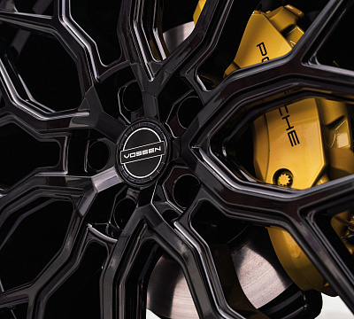 Фото дисков Vossen HF-2 на Porsche Cayenne III