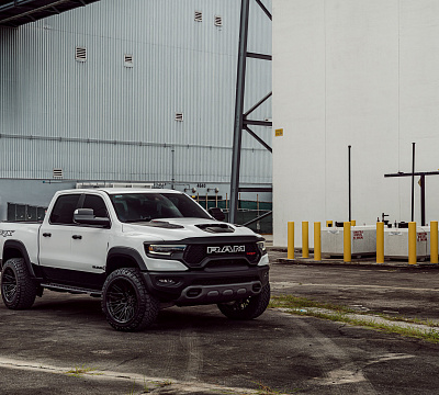 Фото дисков Vossen HF6-5 на Ram 1500 V
