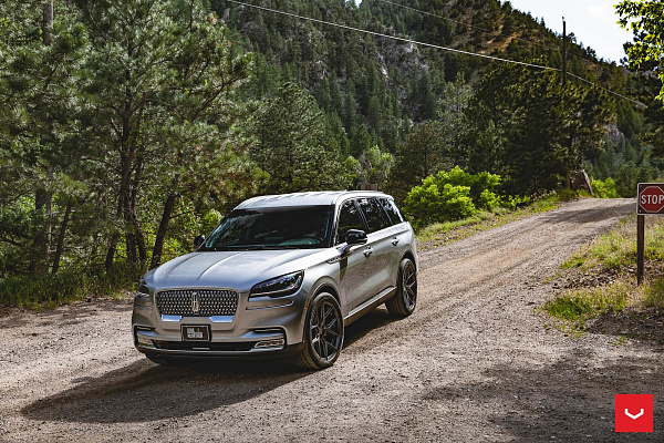 Фото дисков Vossen HF-5 Сатиновый графит на Lincoln Aviator II