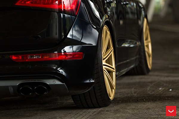 Фото дисков Vossen CV4 Сатиновое золото на Audi Q5 (8R)