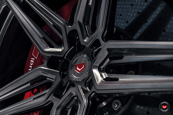 Фото дисков Vossen EVO-1R Глянцевый темный лак на Audi A/RS 6 (C8)