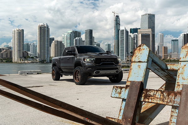 Фото дисков Anrky AN36 Сатиновая бронза на Ram 1500 V