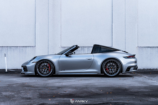 Фото дисков Anrky AN10 Глянцевый лак на Porsche 911 VIII