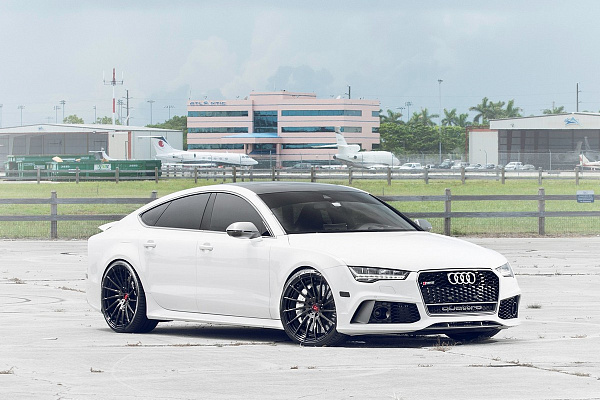 Фото дисков Strasse Wheels SV15T Deep Concave Monoblock Другой цвет на Audi A/RS 7 (4G)