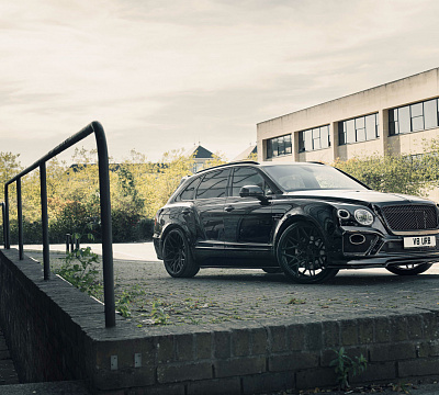 Фото дисков Vossen UV-1 на Bentley Bentayga
