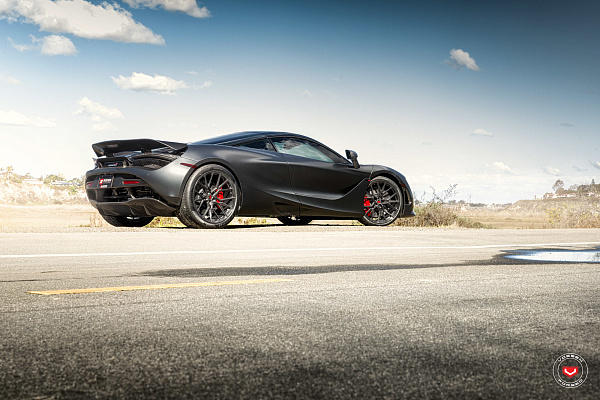Фото дисков Vossen M-X3 Глянцевый темный лак на McLaren 720S