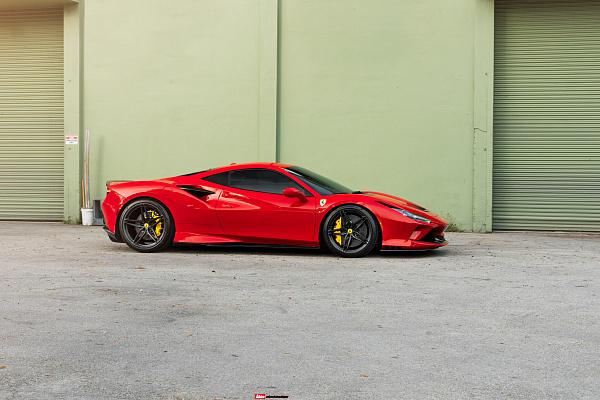 Фото дисков HRE S107SC Черный сатин на Ferrari F8