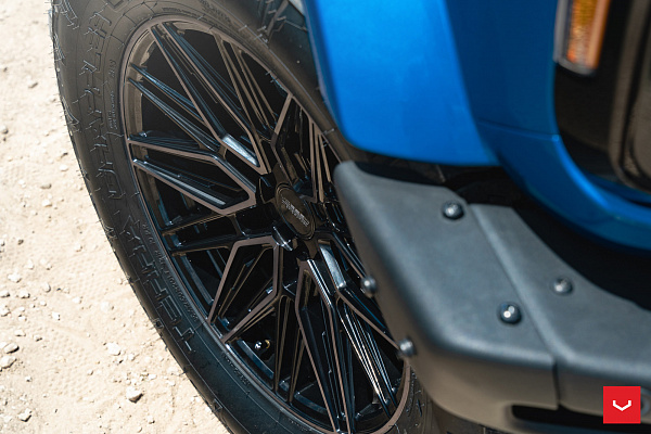 Фото дисков Vossen HF6-5 Черный глянец на Ford Bronco