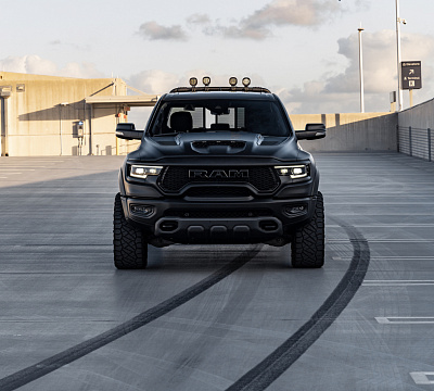 Фото дисков Strasse Wheels SV12M Signature на Ram 1500 V