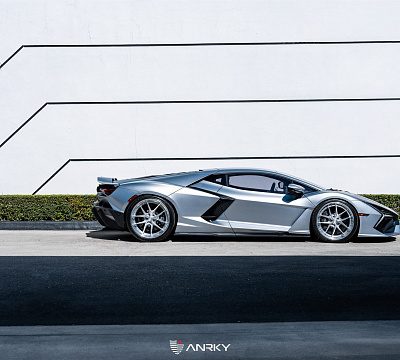 Фото дисков Anrky XR-301 на Lamborghini Revuelto