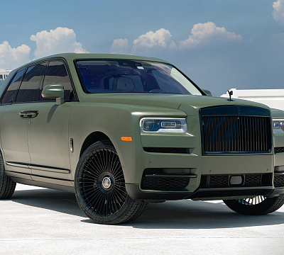 Фото дисков Vossen S17-16 на Rolls-Royce Cullinan