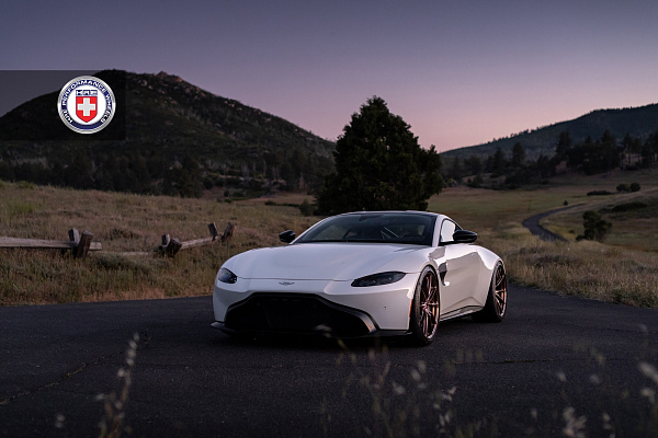 Фото дисков HRE P104SC Глянцевая темная медь на Aston Martin Vantage 4