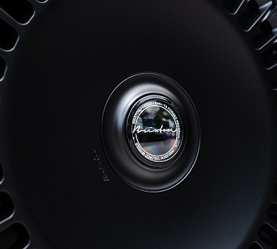 Фото дисков Brixton Forged LX16 на Cadillac Escalade V