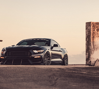 Фото дисков Vossen HF-2 на Ford Mustang VI