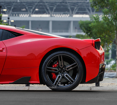 Фото дисков Vossen HF-1 на Ferrari 458