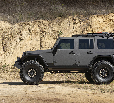 Фото дисков Black Rhino ARSENAL на Jeep Wrangler III (JK)