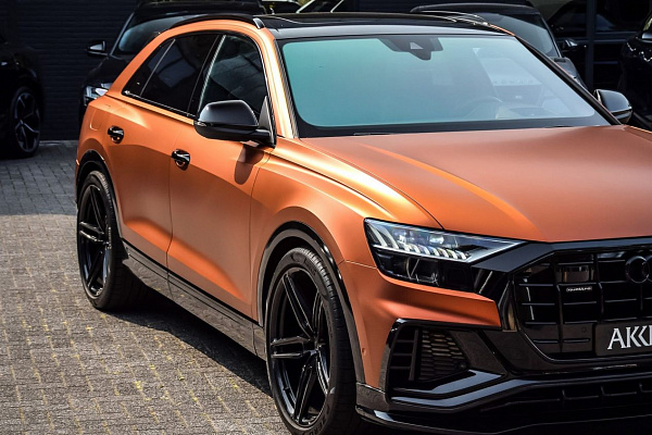 Фото дисков Anrky AN17 Черный глянец на Audi Q8