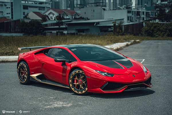 Фото дисков Brixton Forged PF7 Aerotech Глянцевая темная медь на Lamborghini Huracan
