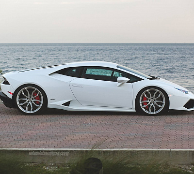 Фото дисков HRE P201 на Lamborghini Huracan