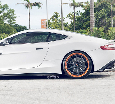 Фото дисков Strasse Wheels R10 Deep Concave FS на Aston Martin Vanquish 2