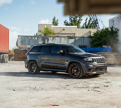Фото дисков HRE P104SC на Jeep Grand Cherokee IV