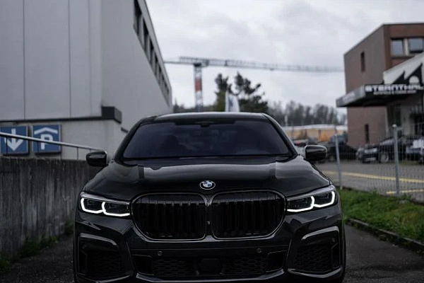 Фото дисков ST Wheels ST2 Черный глянец на BMW 7 (G11/G12)
