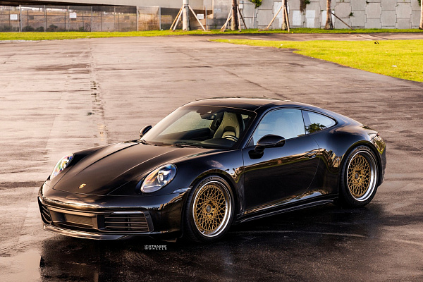 Фото дисков Strasse Wheels SC20 Track Сатиновое золото на Porsche 911 VIII
