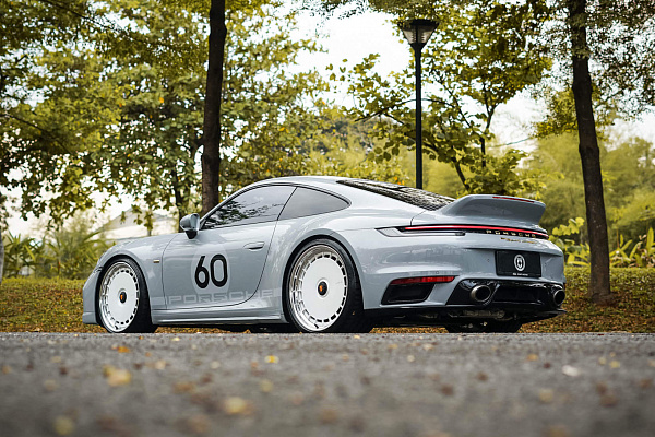 Фото дисков HRE 935 Белый глянец на Porsche 911 VIII
