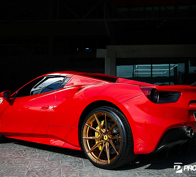 Фото дисков Vossen EVO-2R на Ferrari 488