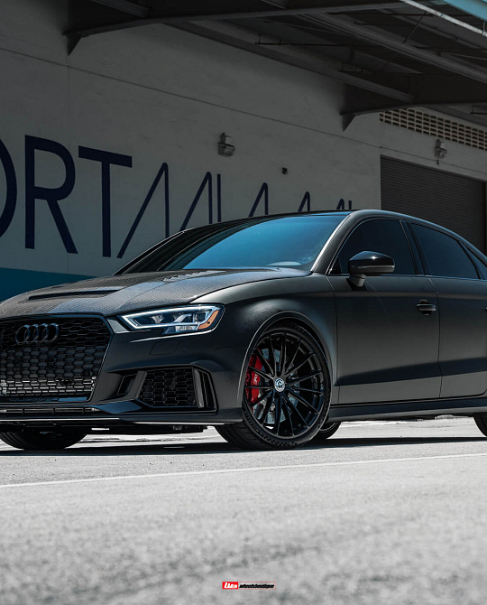 Фото дисков P103 Черный глянец на Audi A/S/RS 3 (8V)