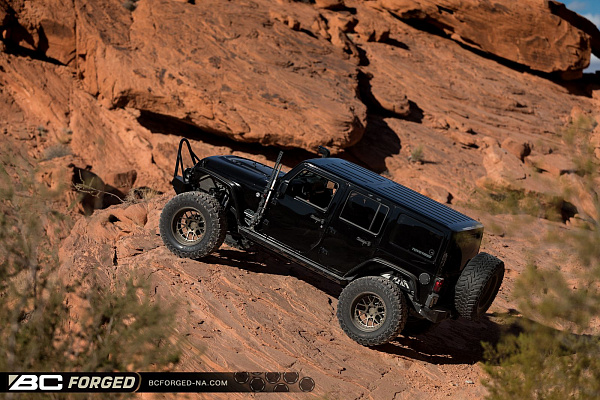 Фото дисков BC Forged LE72 // MLE72 Сатиновая бронза на Jeep Wrangler III (JK)