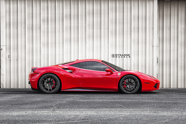 Фото дисков Strasse Wheels SV1 Deep Concave Monoblock Черный глянец на Ferrari 488