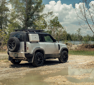 Фото дисков Vossen HF-5 на Land Rover Defender II
