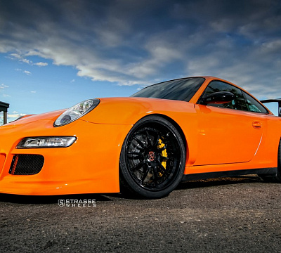 Фото дисков Strasse Wheels R10 Performance на Porsche 911 VI