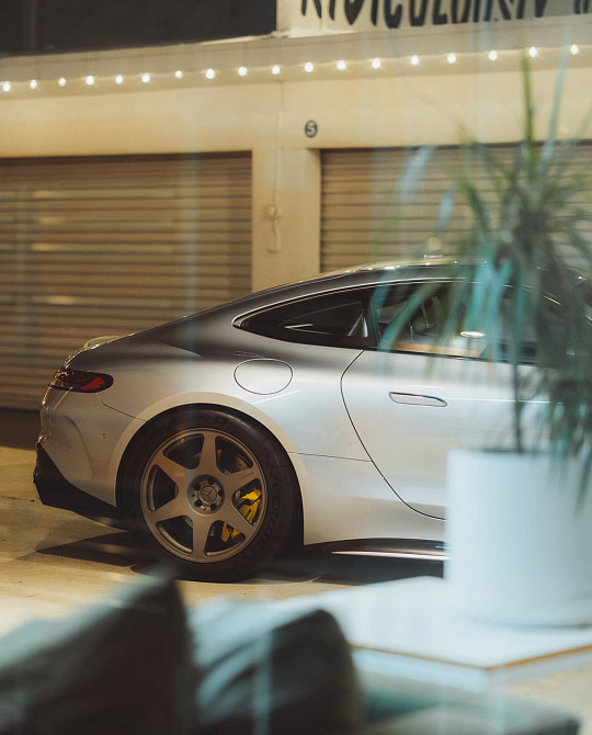 Фото дисков RS01 Матовый графит на Mercedes-Benz AMG GT II